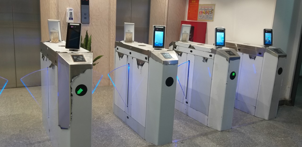 Cổng Flap Barrier tự động Y204